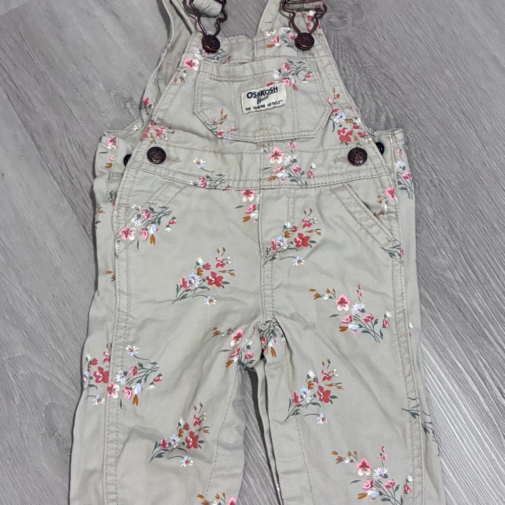 0-3 Month Floral Bundle - Picture 6 of 7